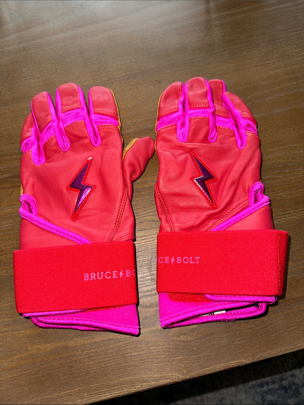 Bruce Bolt ⚡️ Bader series long cuff batting gloves